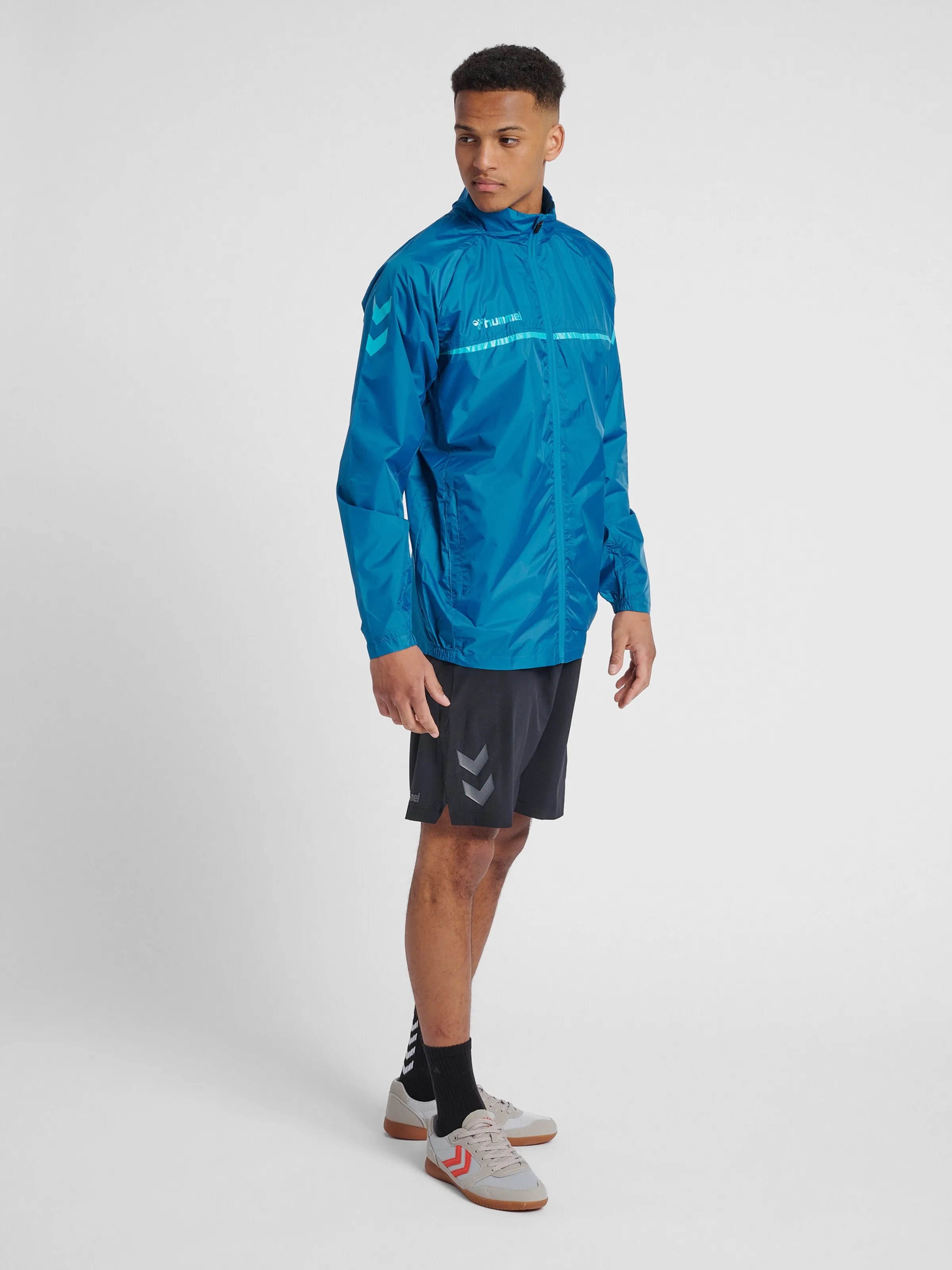 Hummel Jacke in Royalblau, Neonblau