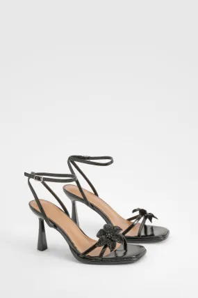Verzierte Heels mit Blumen-Detail